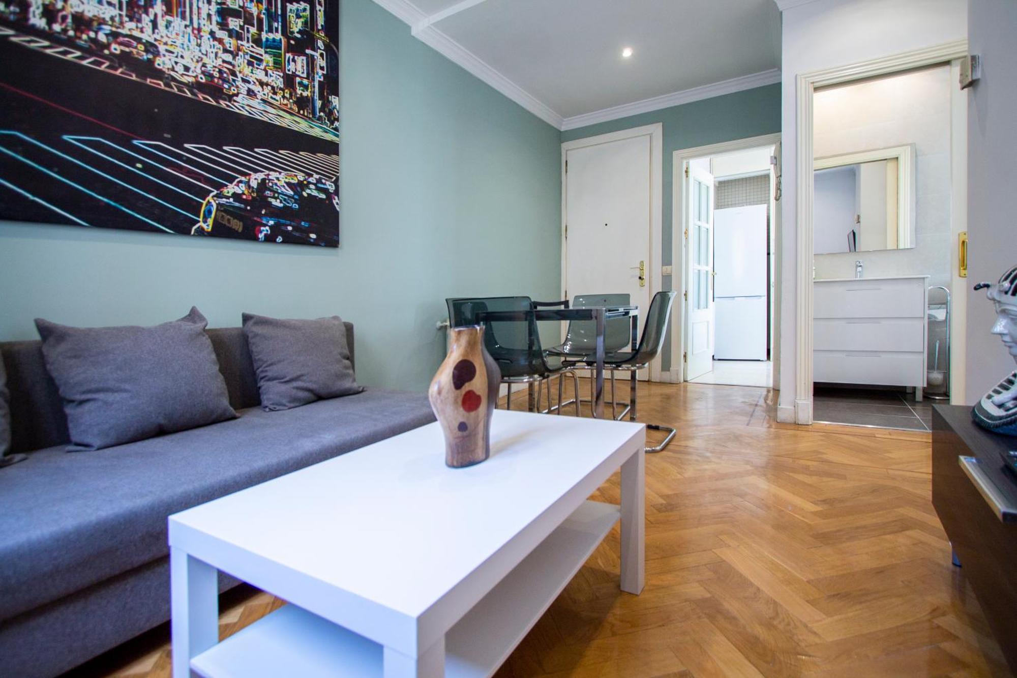 Apartamentos Dali Мадрид Экстерьер фото
